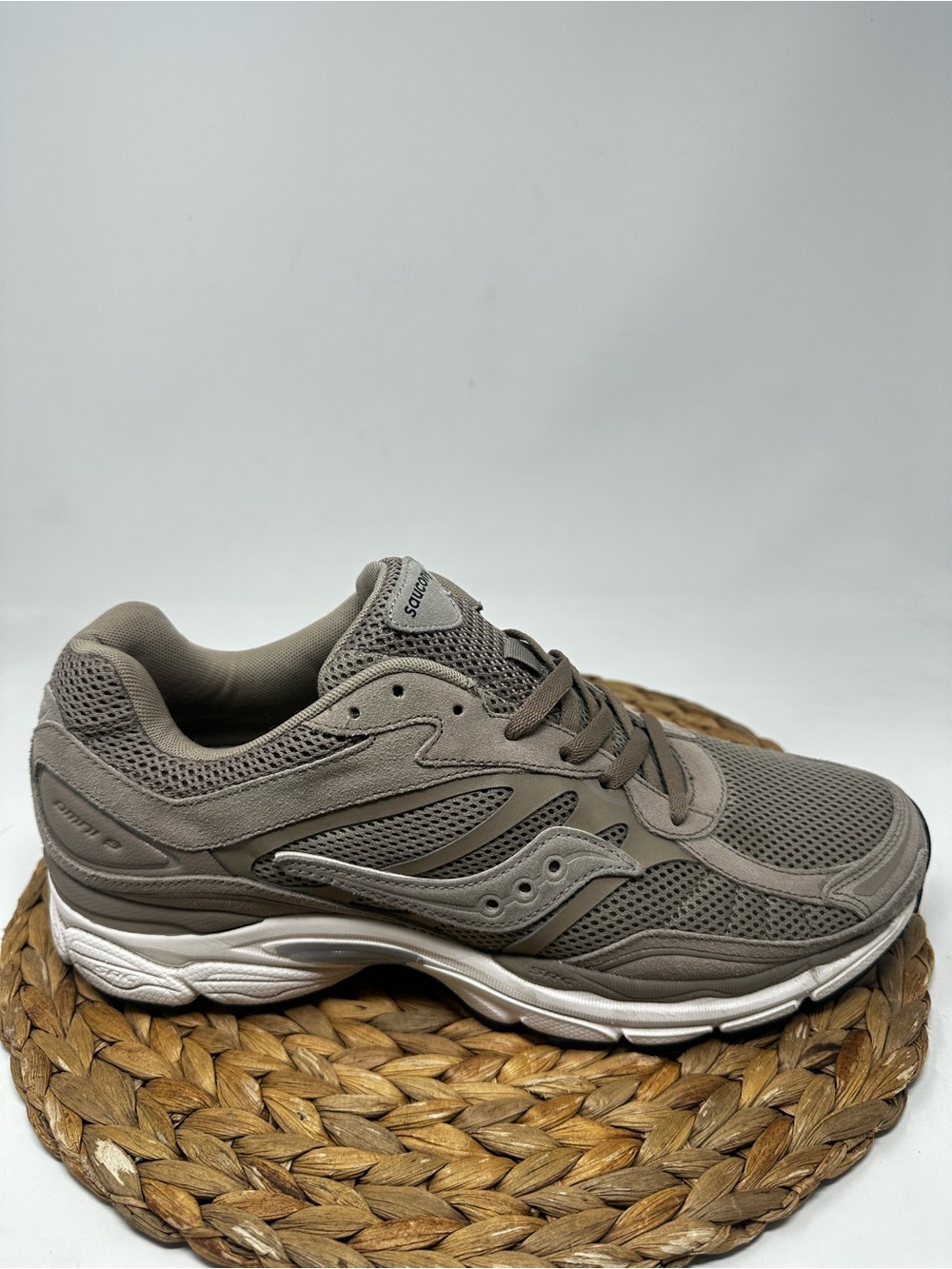 Saucony ProGrid Omni 9 Suede Sneakers Tan Size 13 Men's